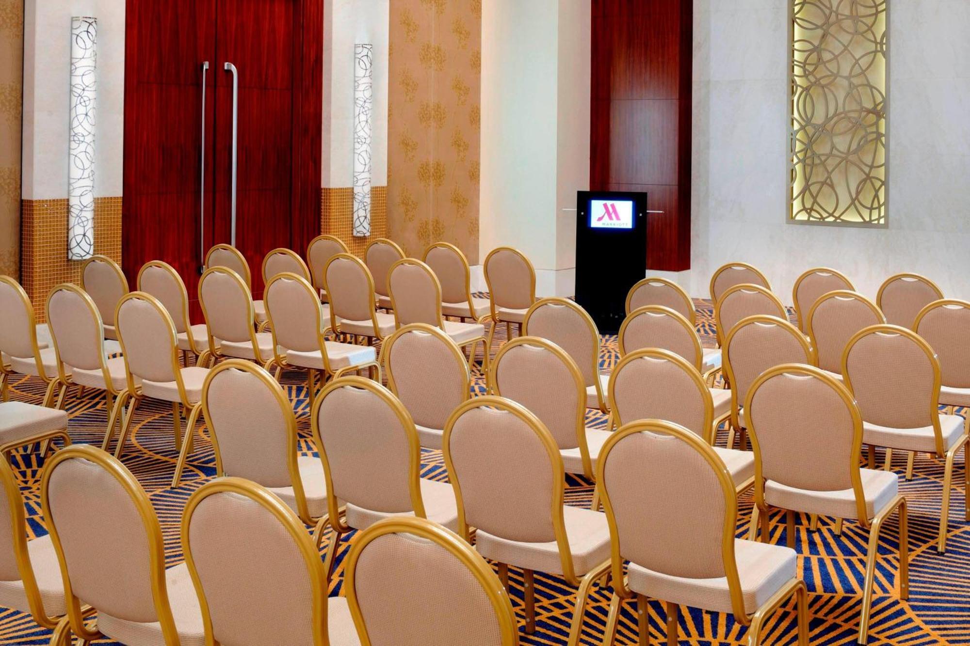 Marriott Hotel Al Jaddaf, Dubai Exterior photo A meeting room at the hotel